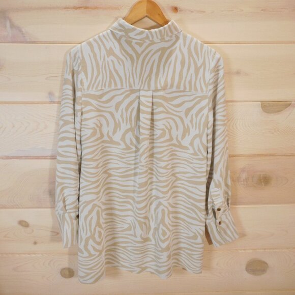 Chico's size 0 Women's S Tunic Top Beige Zebra 1/4 Button Collared Neutral Shirt - Picture 5 of 11